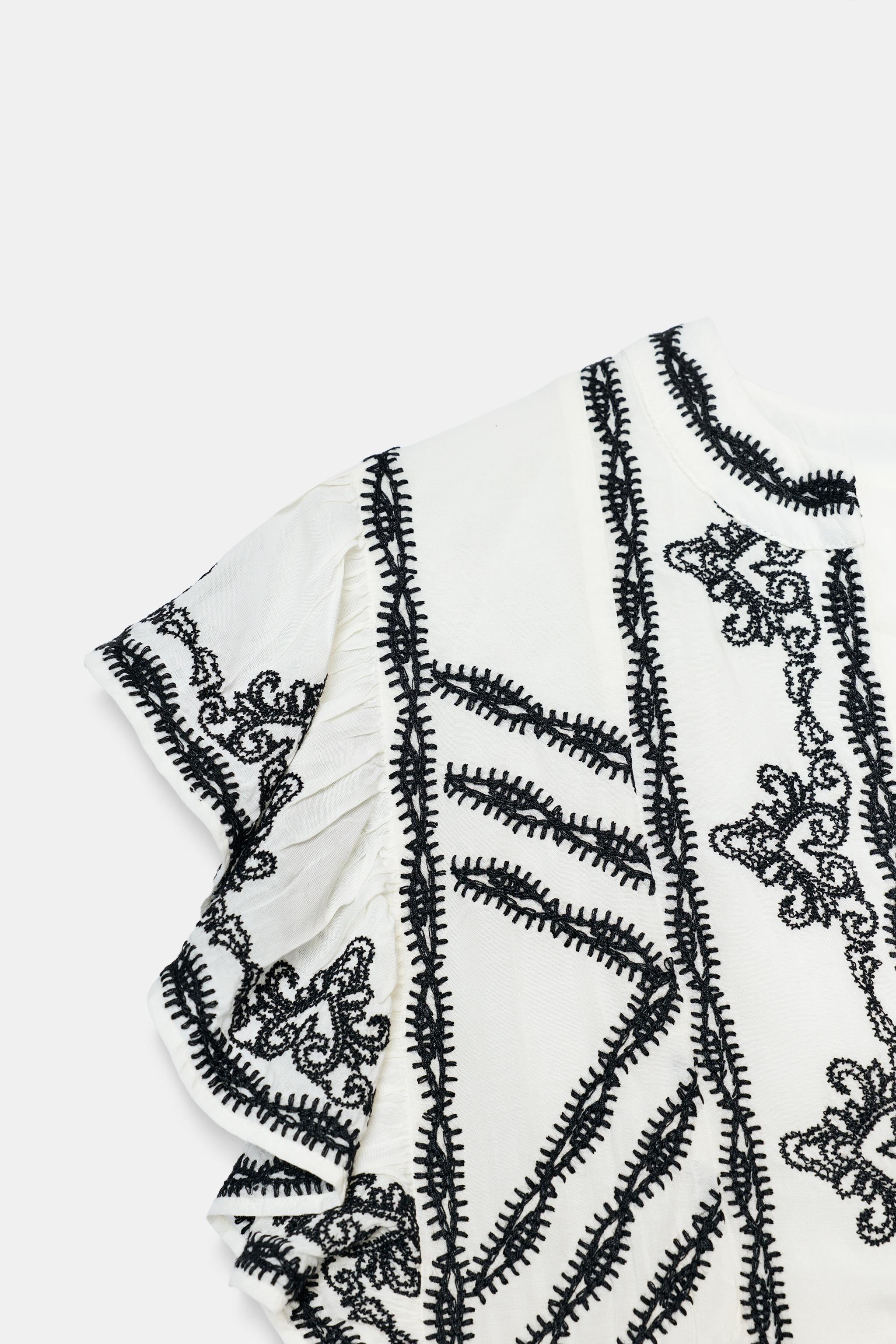 ROBE BRODERIES CONTRASTE ZW COLLECTION